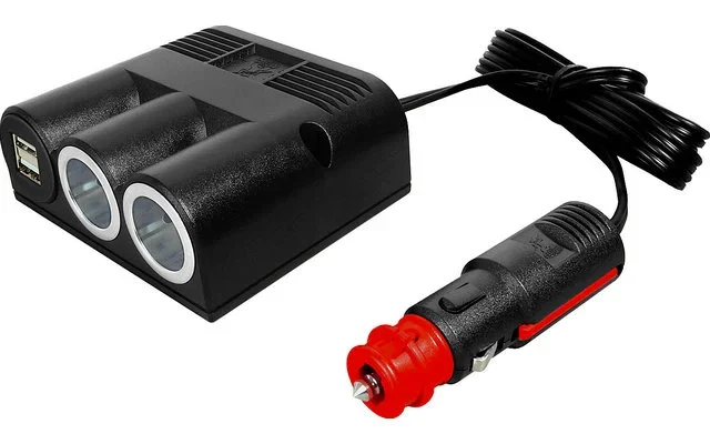 Triple toma de corriente con USB